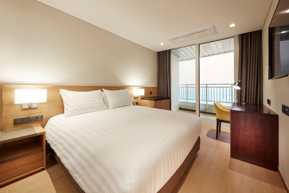 room-card-img-0
